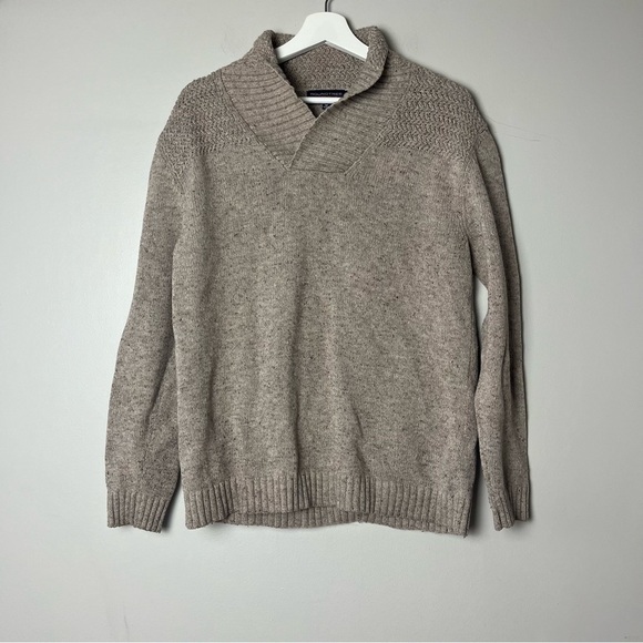 Roundtree & Yorke Wool Blend Cream Sweater Medium